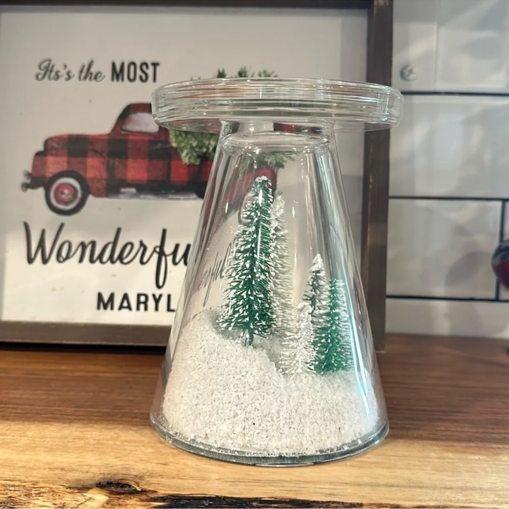 🆕 B&BW CHRISTMAS CANDLE HOLDER - Picture 1 of 3